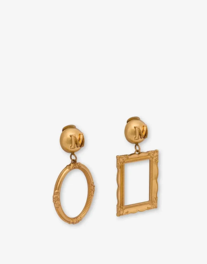 Boucles d&rsquo;oreilles en métal