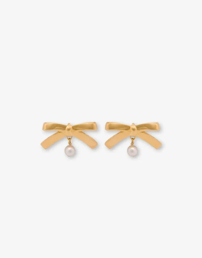 Boucles d&rsquo;oreilles en métal avec perle