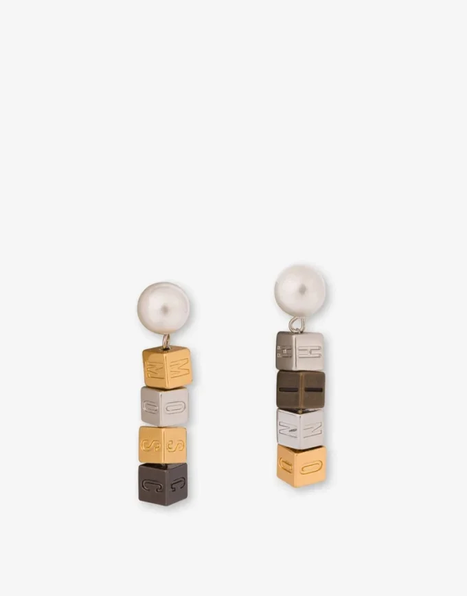 Boucles d&rsquo;oreilles pendantes en métal