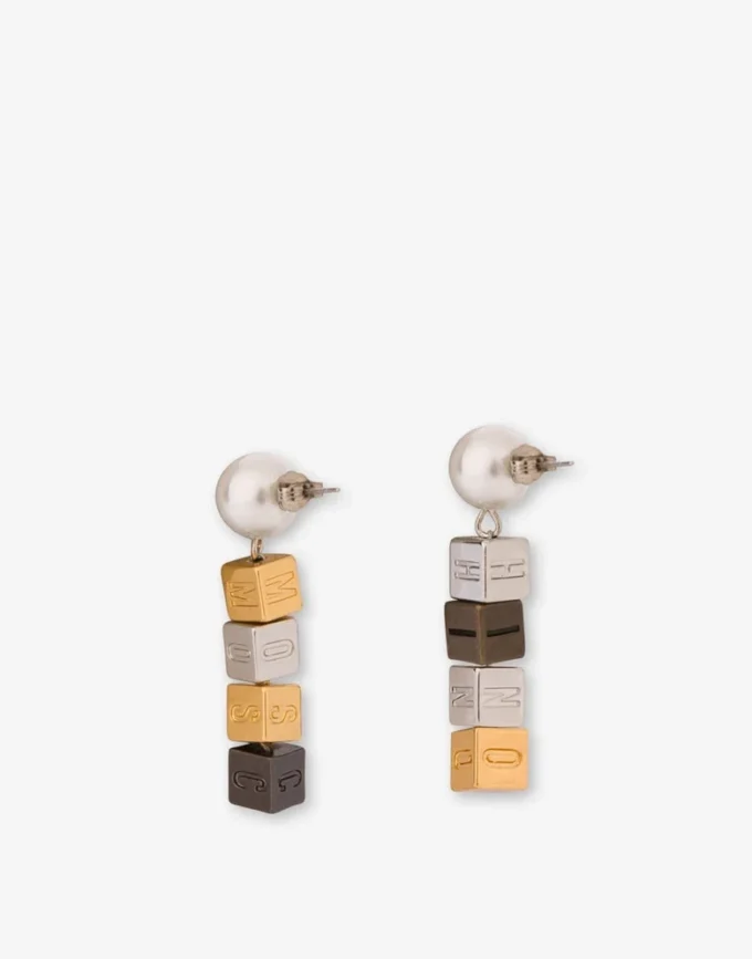 Boucles d&rsquo;oreilles pendantes en métal