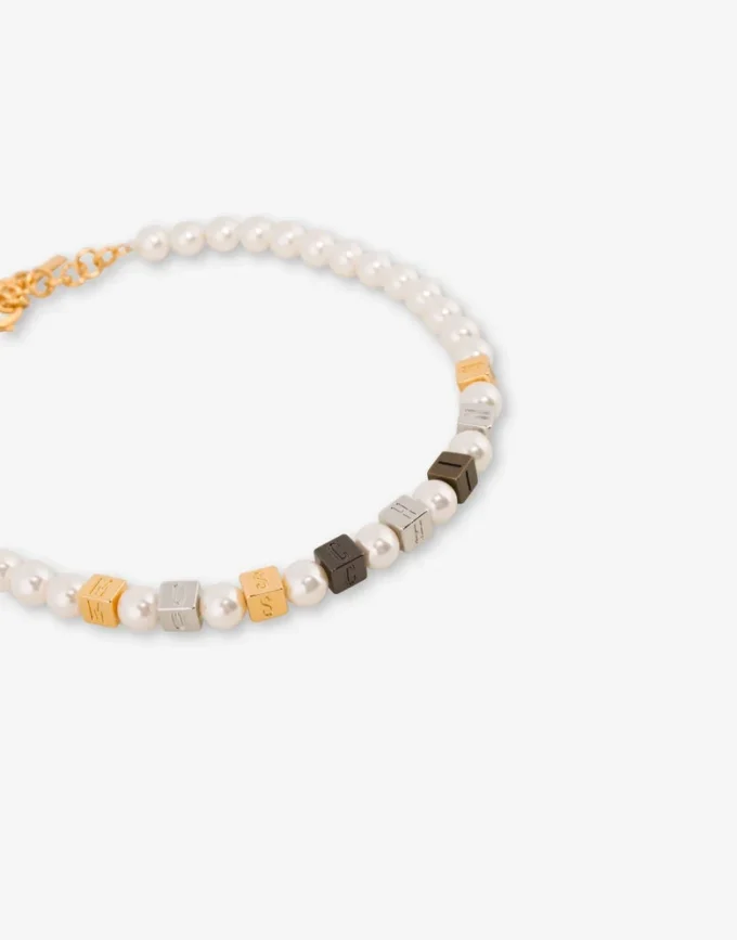 Collier ras du cou avec perles