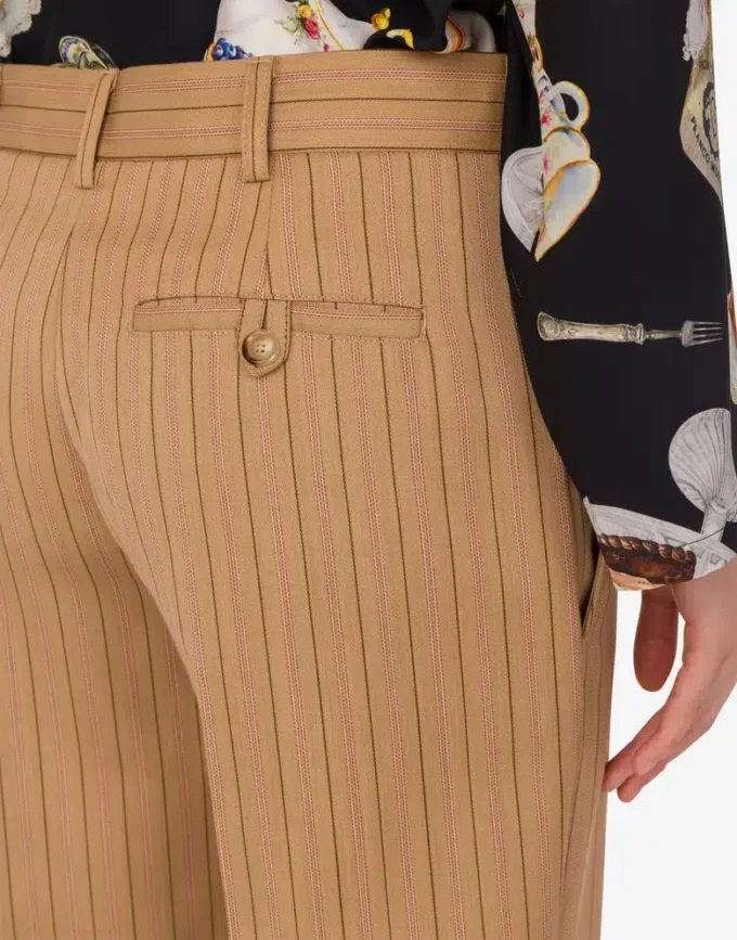 Pantalon court en laine Pantalon court en laine