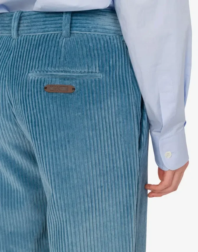Pantalon court en velours côtelé Pantalon court en velours côtelé