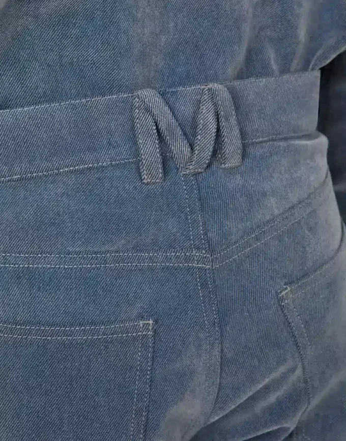Pantalon en denim floqué Pantalon en denim floqué