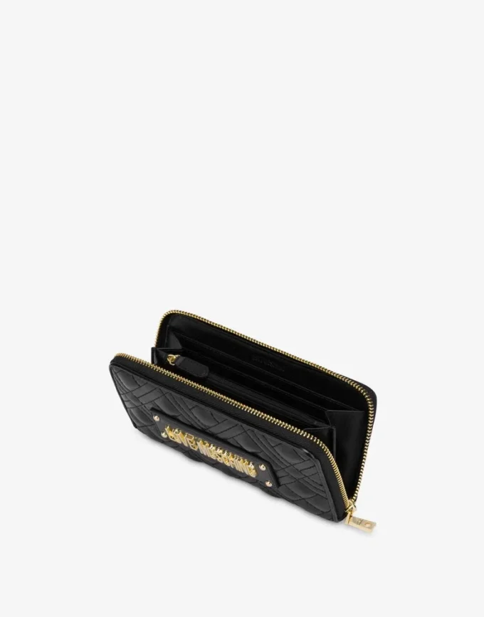 Portefeuille matelassé à fermeture éclair avec logo brodé Portefeuille matelassé à fermeture éclair avec logo brodé