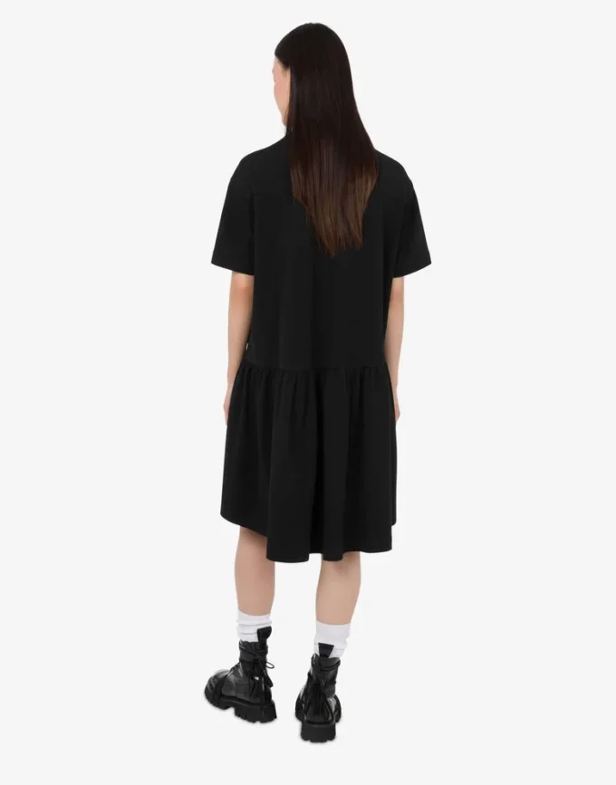 Robe en coton épais brodée
