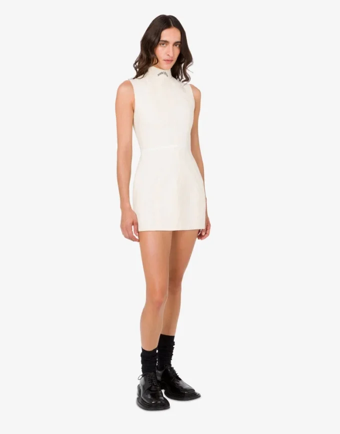 Robe en toile de coton brut