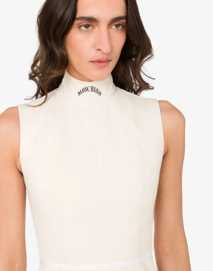Robe en toile de coton brut