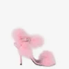 Sandales en satin avec plumes