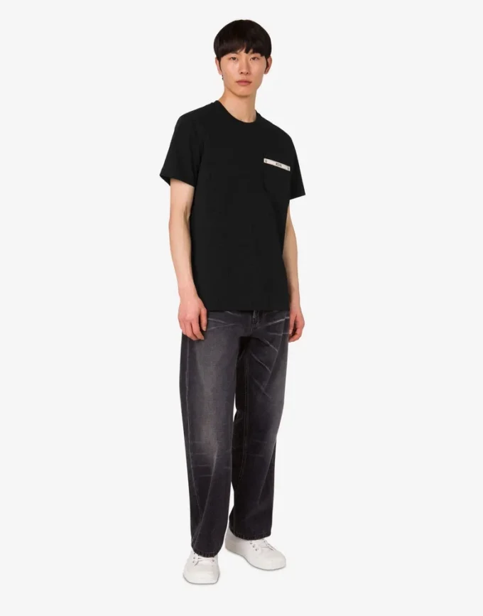T-shirt en jersey de coton biologique brodé T-shirt en jersey de coton biologique brodé