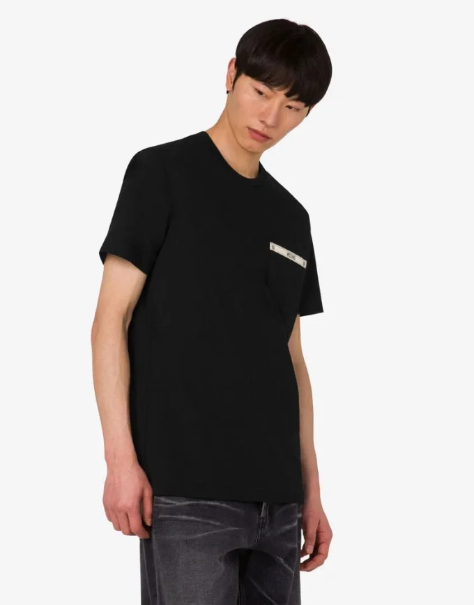 T-shirt en jersey de coton biologique brodé T-shirt en jersey de coton biologique brodé