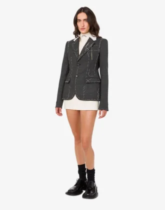Veste en toile de laine brodée